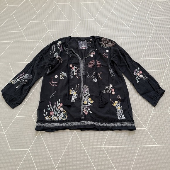 Johnny Was Pete & Greta Black Embroidered‎ Short Sleeve Size XS Oversized Cotton - Picture 2 of 7